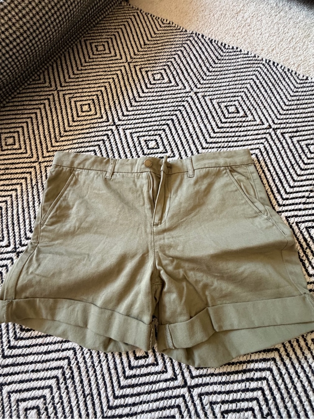 Barbour Olive Green Roll-Cuff Bermuda Shorts